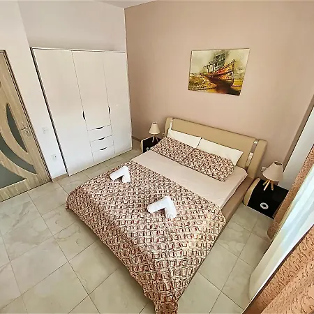 Apart * Năvodari